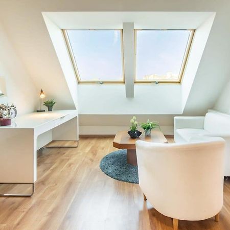 Cute Central Apartment With Balcony Budapest Bagian luar foto
