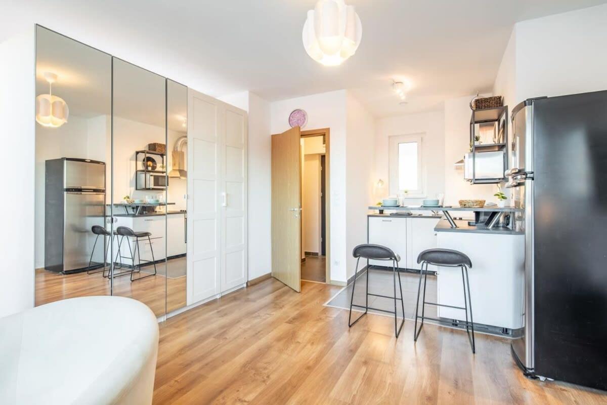 Cute Central Apartment With Balcony Budapest Bagian luar foto