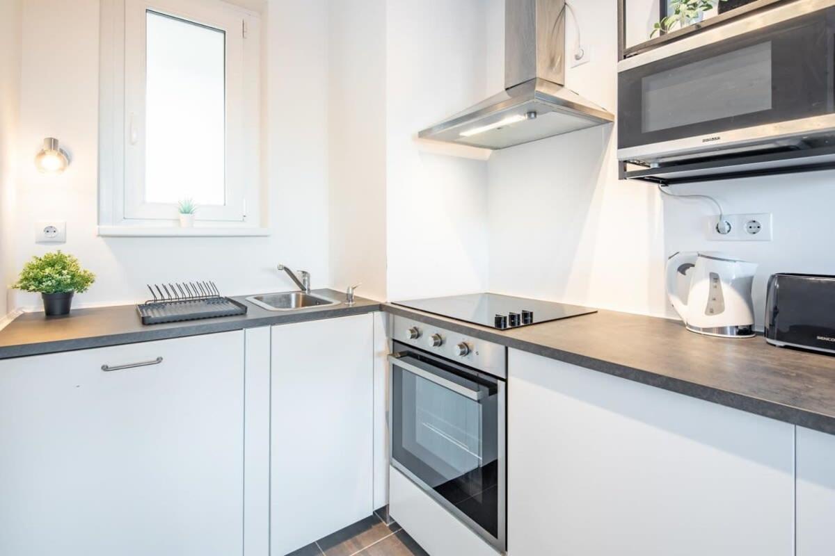 Cute Central Apartment With Balcony Budapest Bagian luar foto